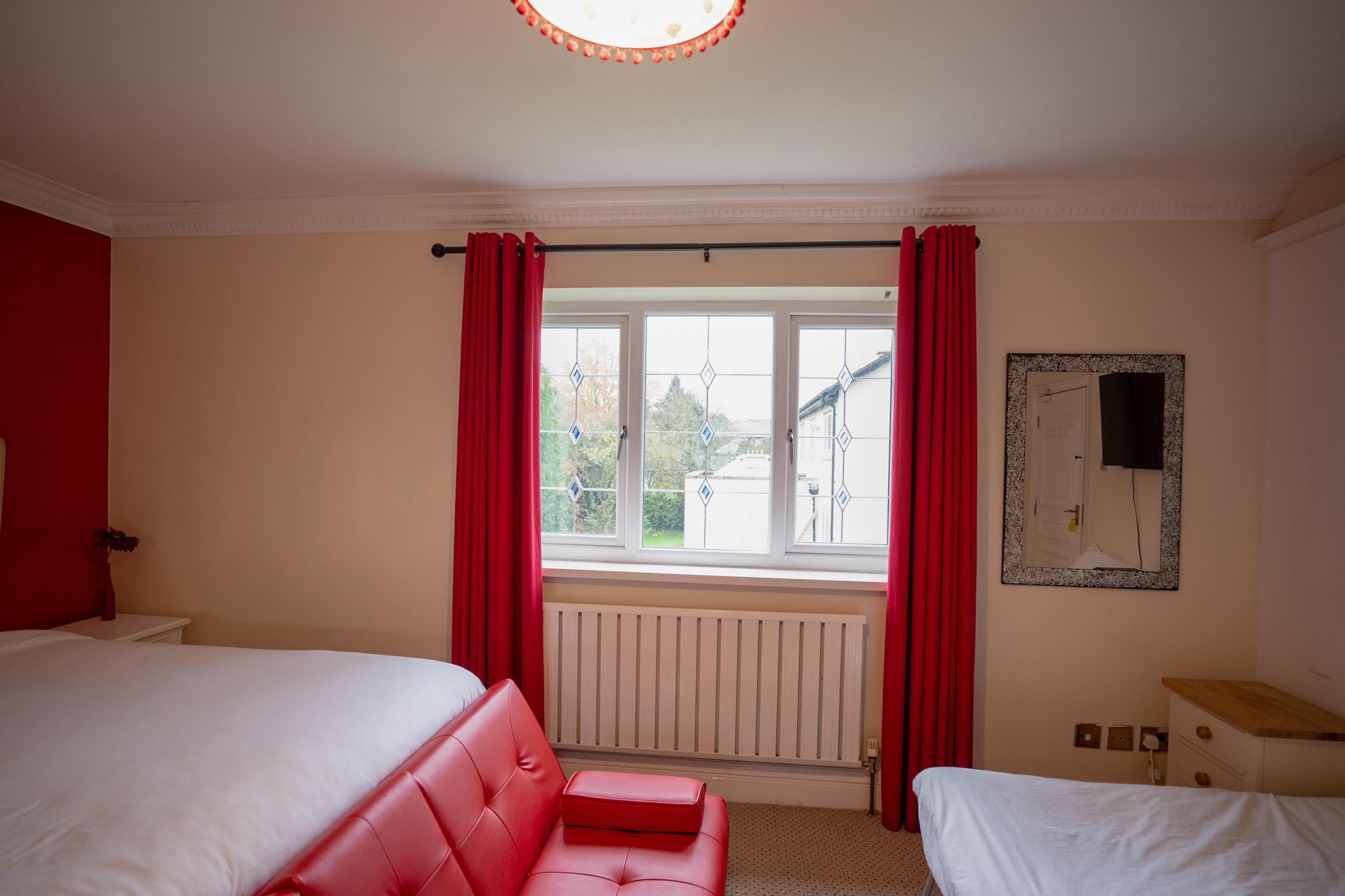 Oyo Oakcroft Guest House Manchester Airport Ringway Exterior photo