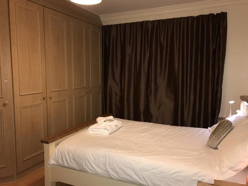 Oyo Oakcroft Guest House Manchester Airport Ringway Exterior photo